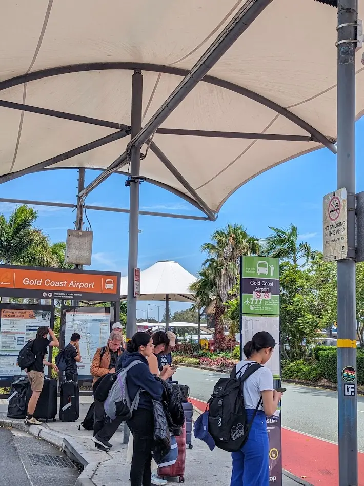 gold coast 空港のバス乗り場