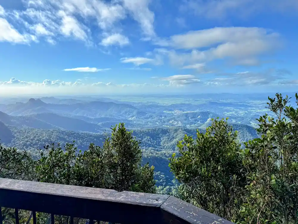 ベスト・オブ・オール展望台からのカルデラの眺め
